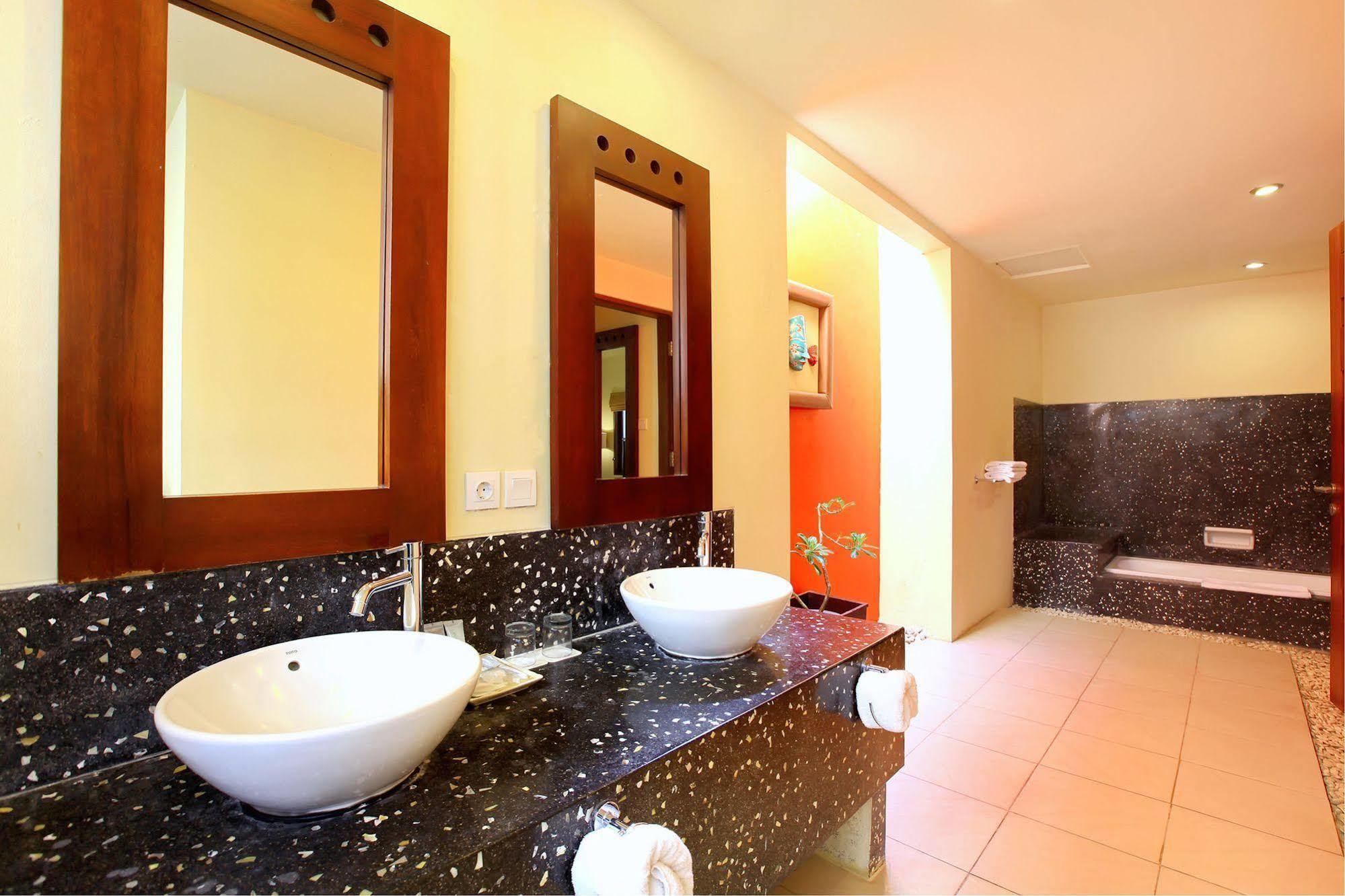 Mutiara Jimbaran Villas Kuta Selatan Ngoại thất bức ảnh